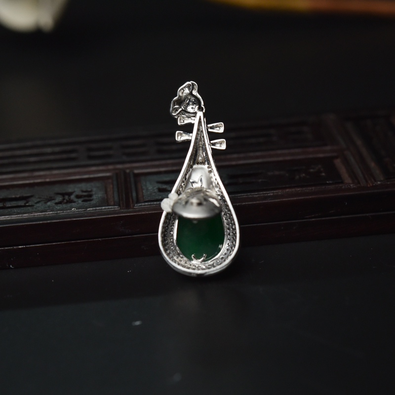 天然糯冰种阳绿翡翠吊坠-红掌柜