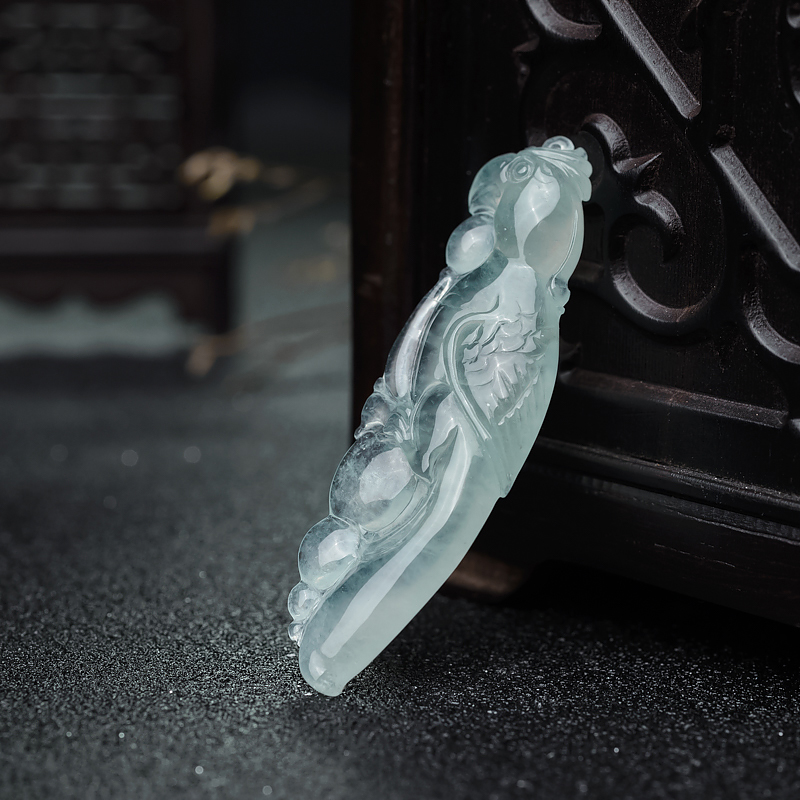 浅绿翡翠鹦鹉吊坠-红掌柜