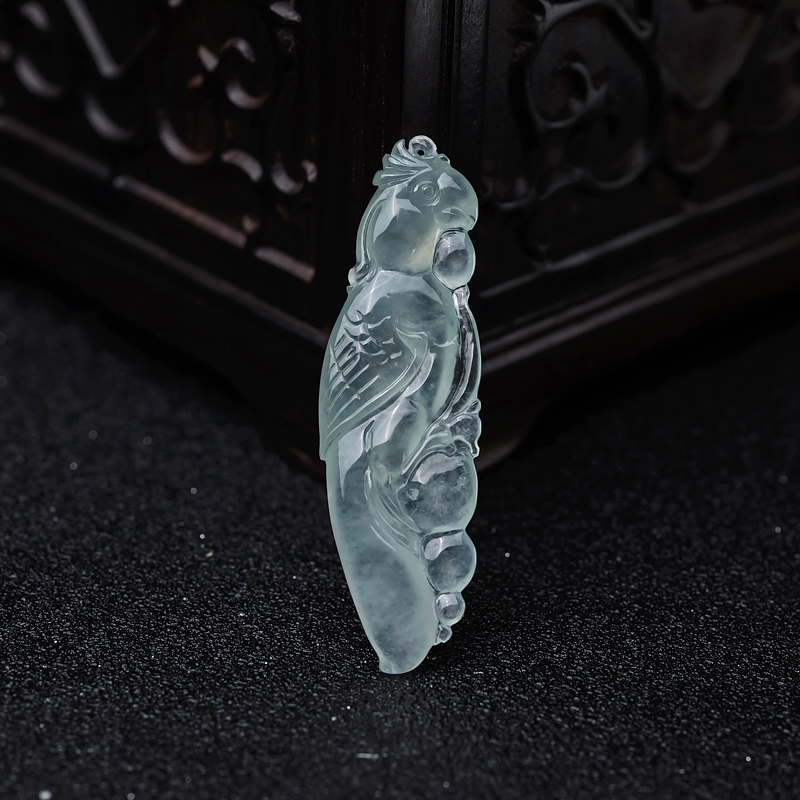 翡翠鹦鹉吊坠-红掌柜