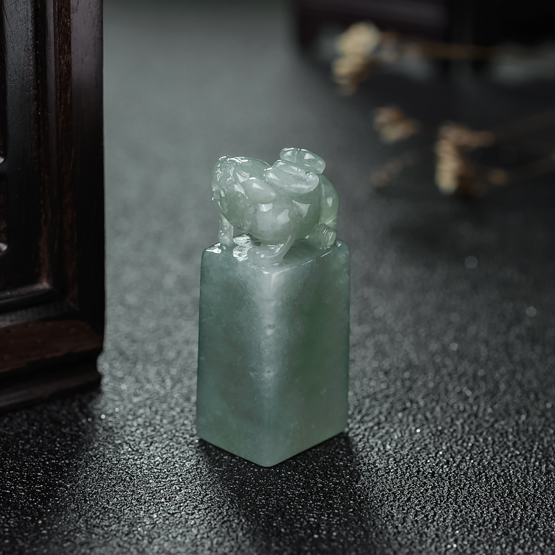 灰绿翡翠貔貅印章-红掌柜