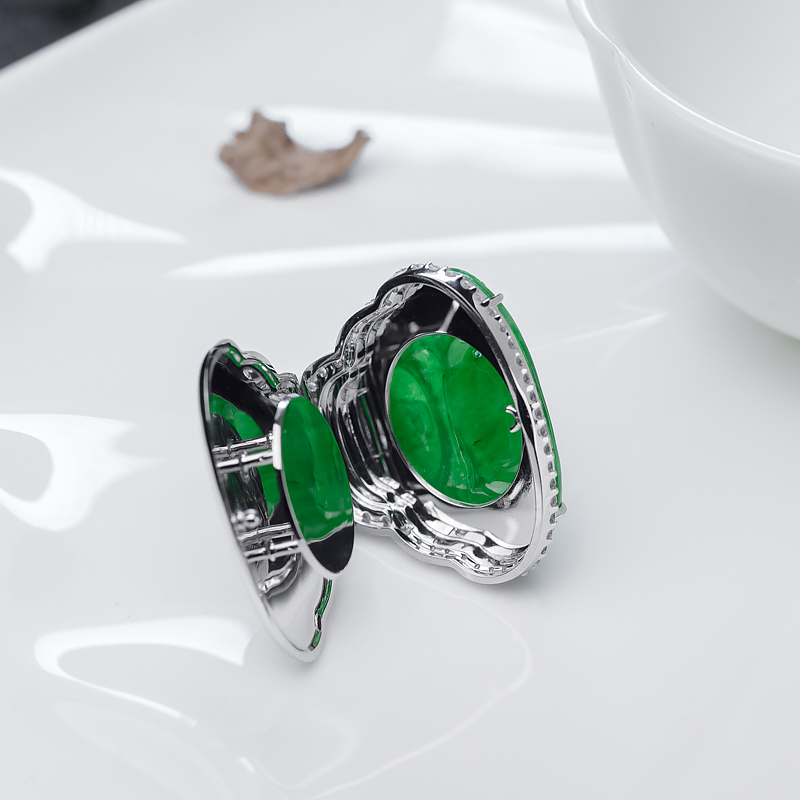 缅甸天然糯种翠色翡翠吊坠-红掌柜