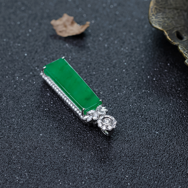 翡翠吊坠-红掌柜