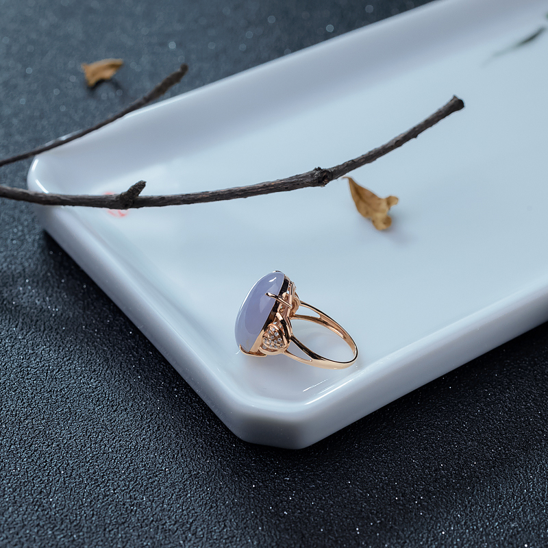 18K金镶钻糯种翡翠戒指-红掌柜