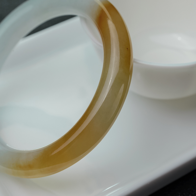 俏色翡翠圆镯-红掌柜