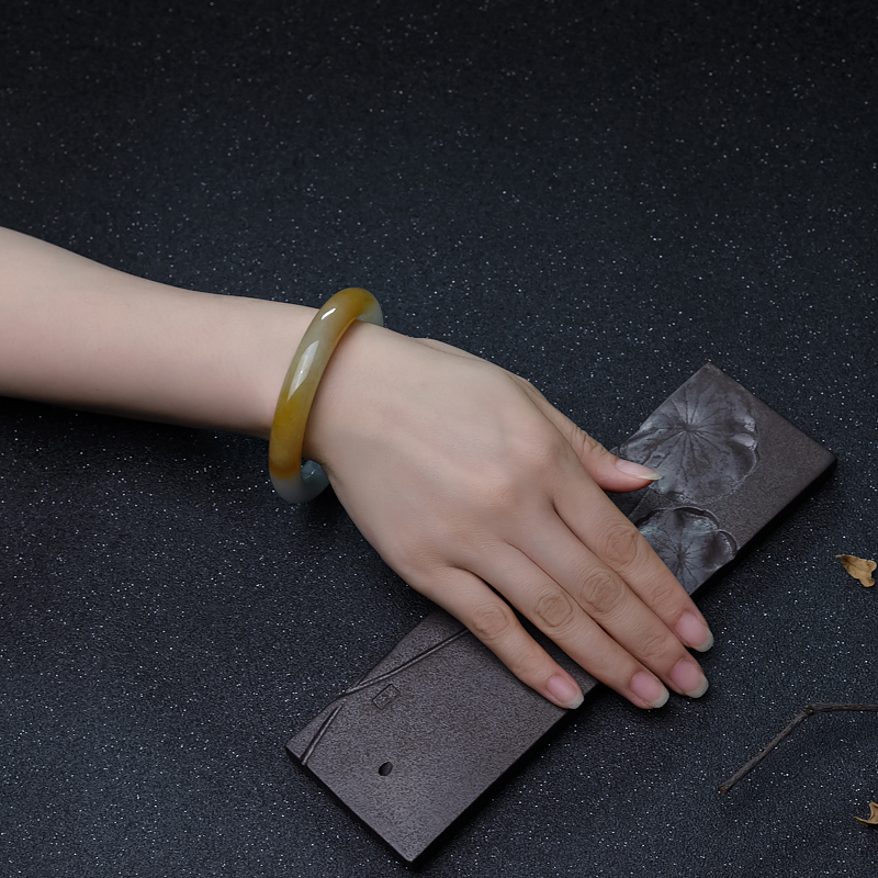 天然翡翠圆镯-红掌柜