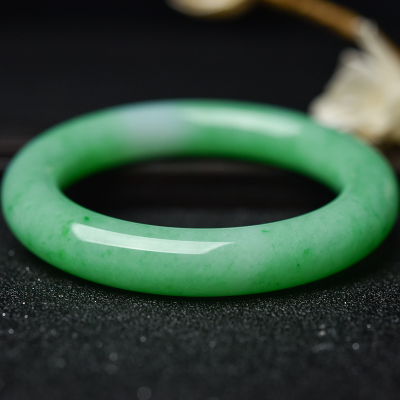 糯种翠色翡翠圆镯-红掌柜