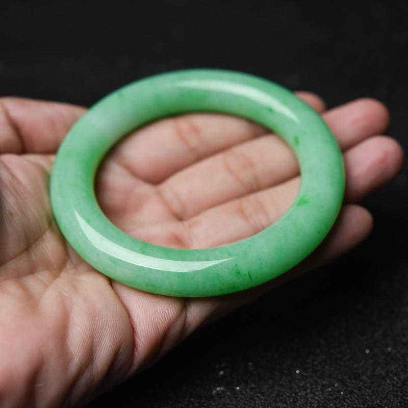 天然翡翠圆镯-红掌柜