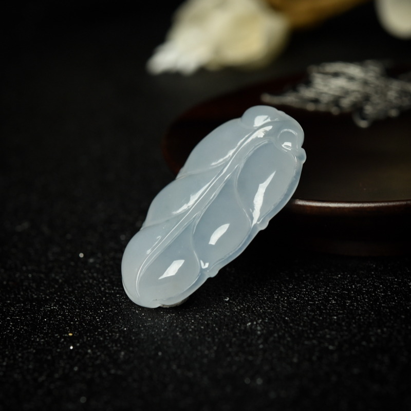 缅甸糯种翡翠叶子吊坠-红掌柜