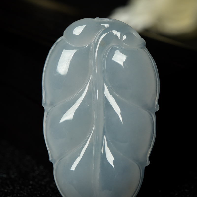 糯种翡翠吊坠-红掌柜