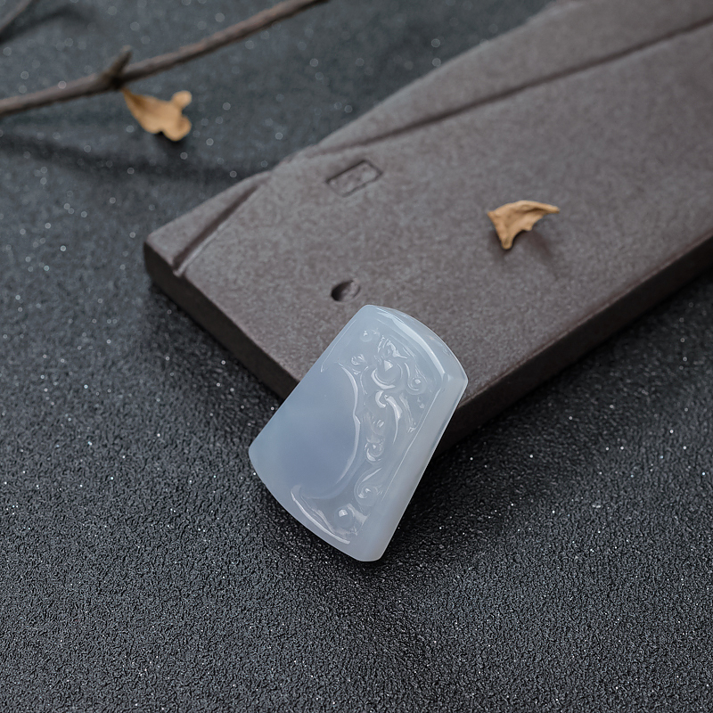 翡翠仿古龙吊坠-红掌柜