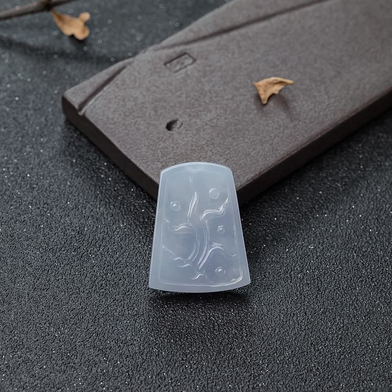 糯冰种翡翠仿古龙-红掌柜