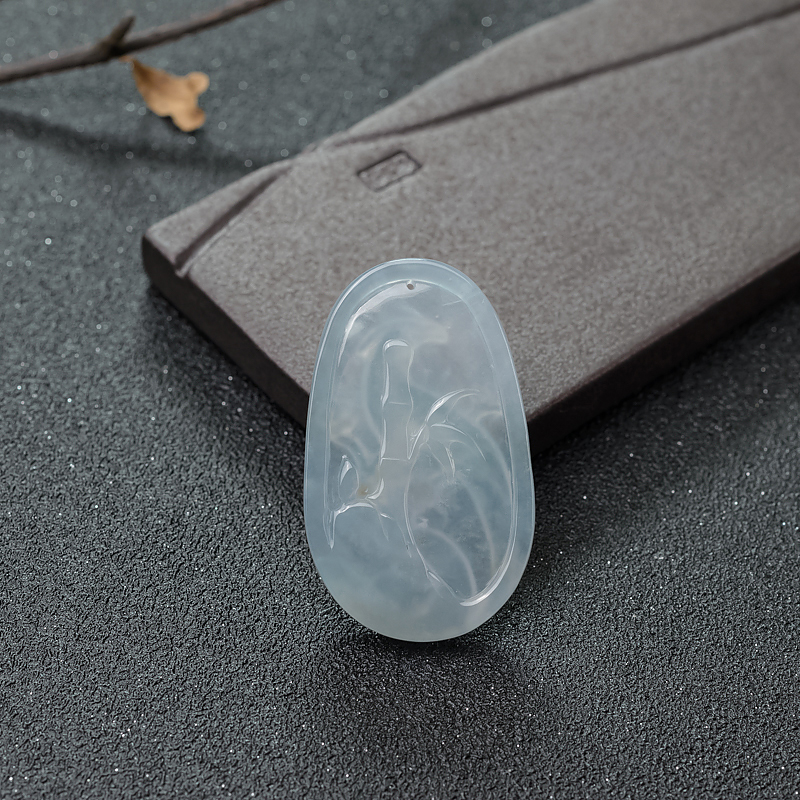 糯冰种翡翠喜上眉俏-红掌柜