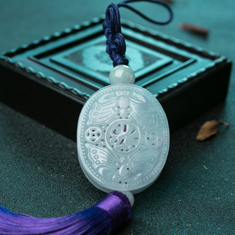 天然翡翠镂雕福牌车挂-红掌柜