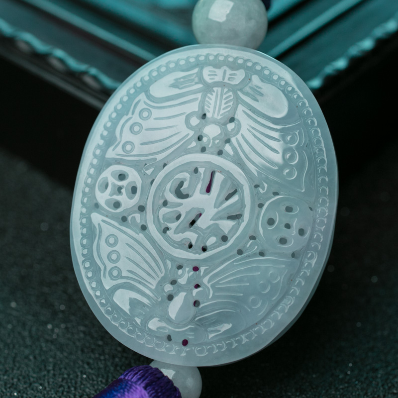 翡翠镂雕福牌车挂-红掌柜