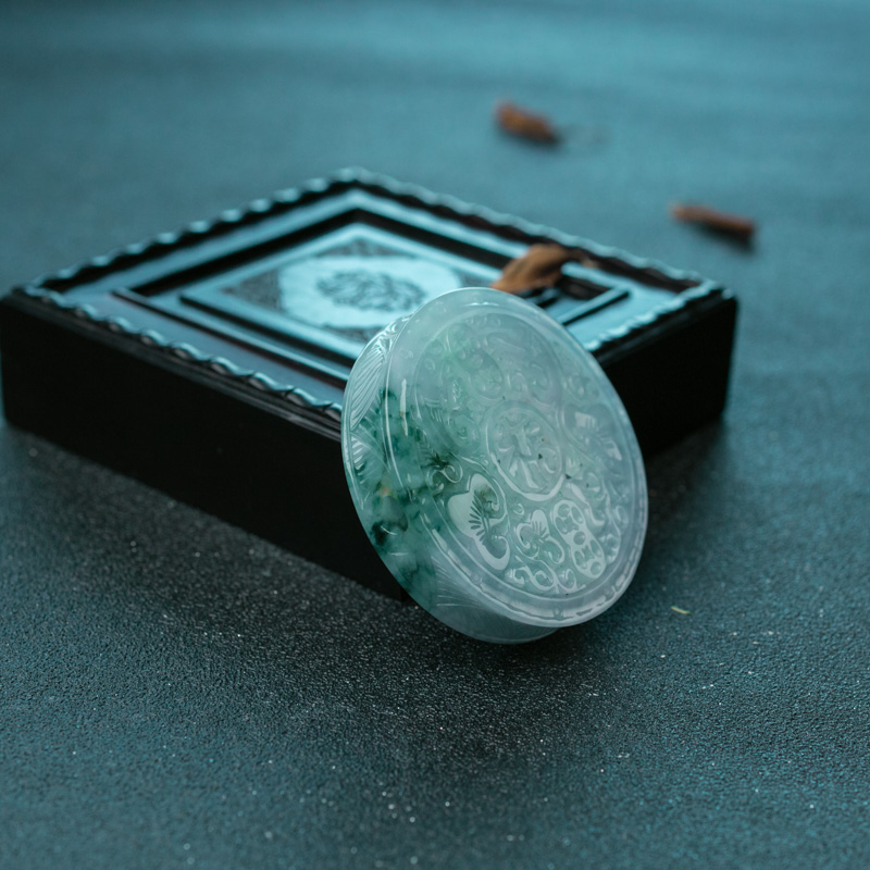 糯种翡翠镂雕幸福如意车挂-红掌柜