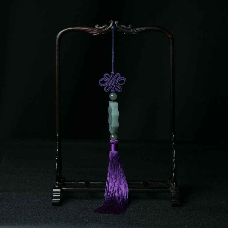 灰绿翡翠八卦车挂-红掌柜