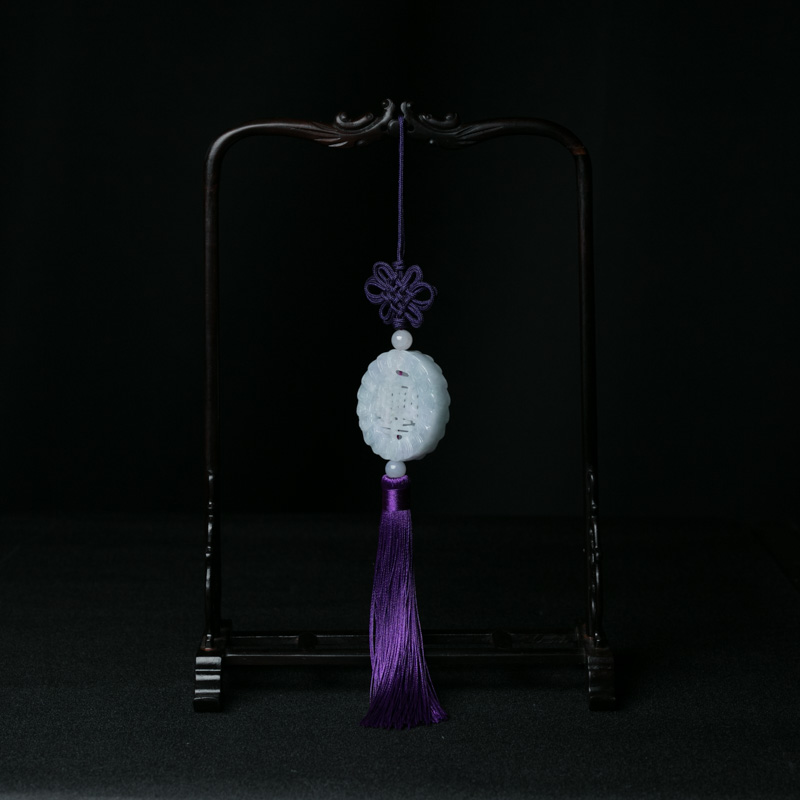 翡翠镂雕招财进宝车挂-红掌柜