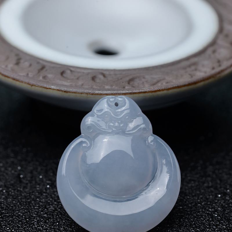 缅甸翡翠兽面吊坠-红掌柜