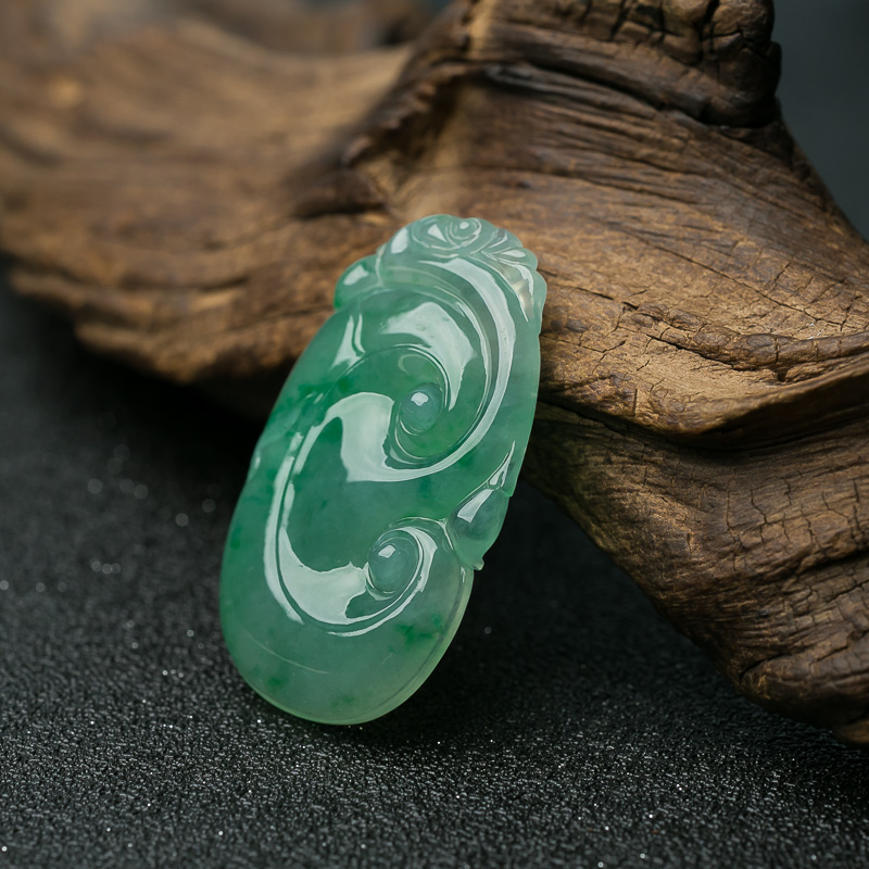 飘翠翡翠如意吊坠-红掌柜