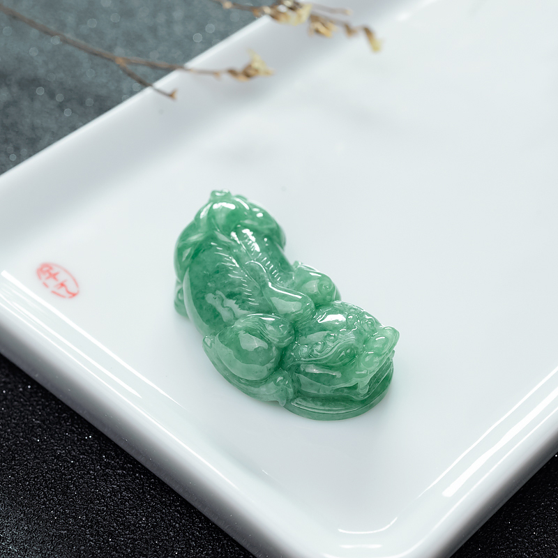 天然豆种豆绿翡翠貔貅吊坠-红掌柜