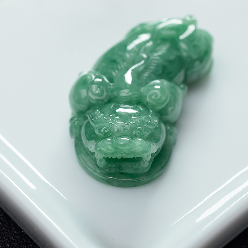 缅甸天然豆种豆绿翡翠吊坠-红掌柜