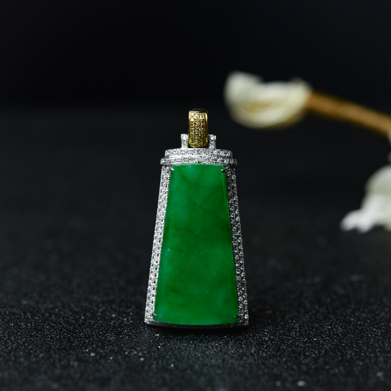 翡翠无事牌吊坠-红掌柜