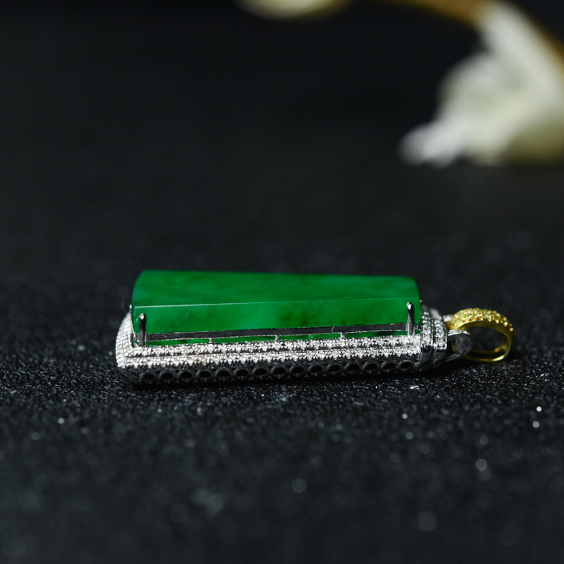 金镶钻糯种翠绿翡翠无事牌吊坠-红掌柜