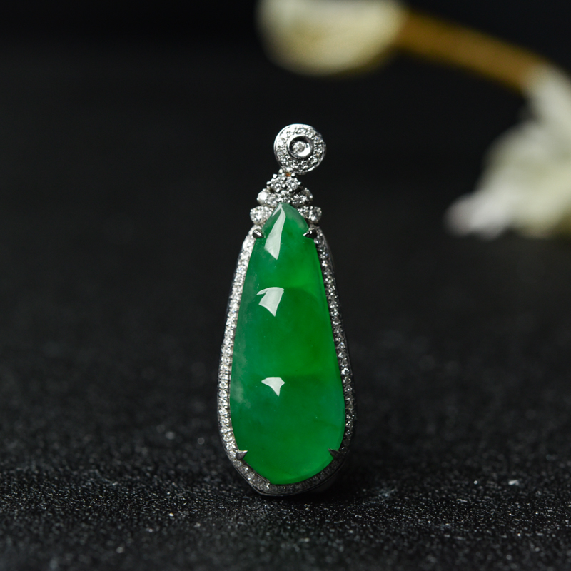 翡翠吊坠-红掌柜