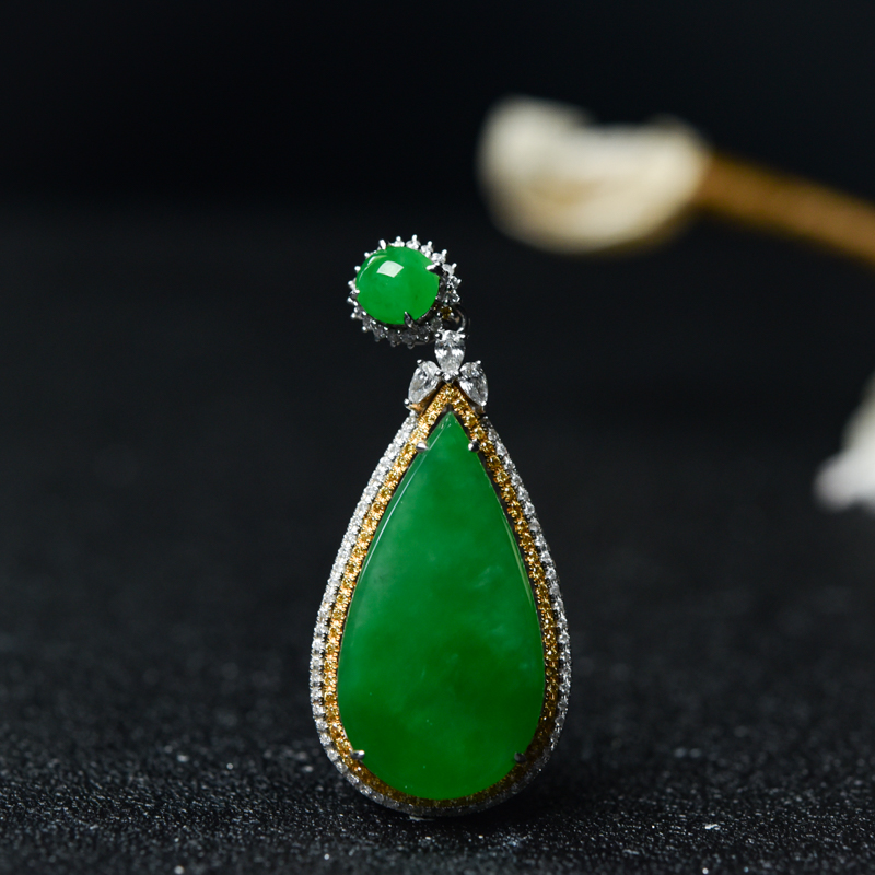 翡翠吊坠-红掌柜