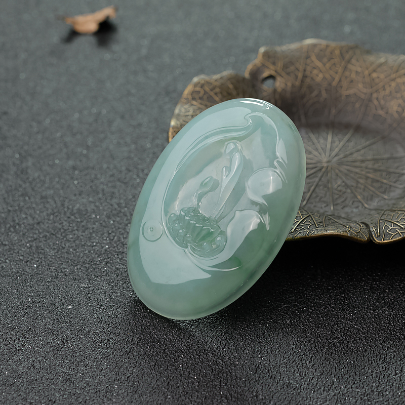 天然糯种浅绿翡翠悟道吊坠-红掌柜