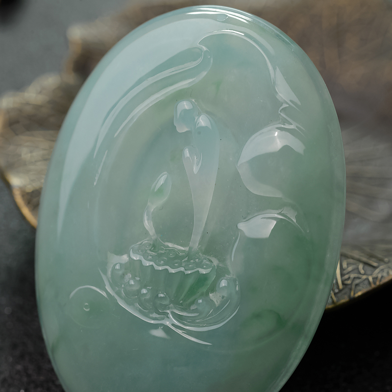 缅甸天然糯种浅绿翡翠吊坠-红掌柜