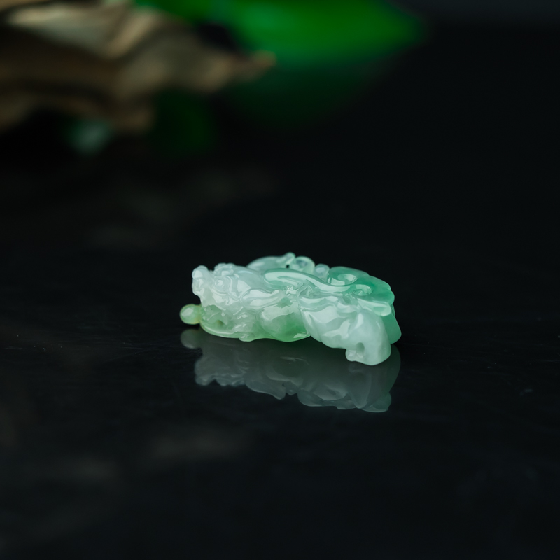 缅甸糯冰种浅绿翡翠貔貅吊坠-红掌柜