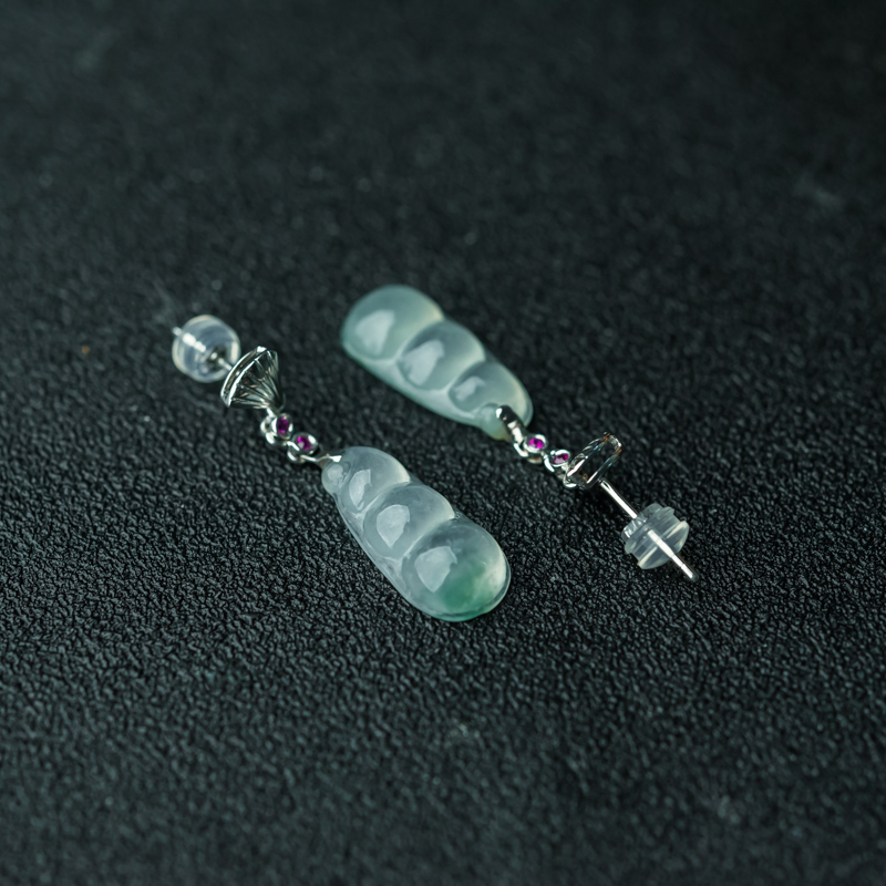 缅甸天然糯冰种翡翠福豆耳钉-红掌柜