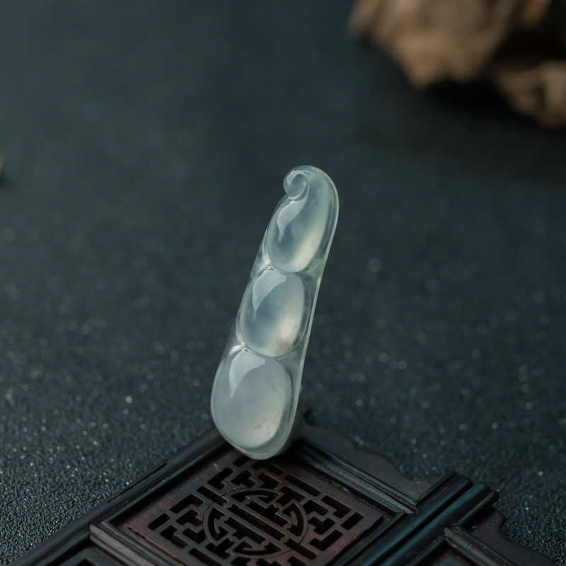 翡翠连中三元吊坠-红掌柜