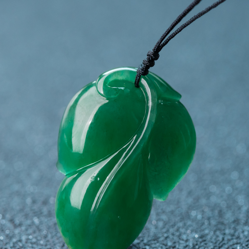 糯种深绿翡翠吊坠-红掌柜