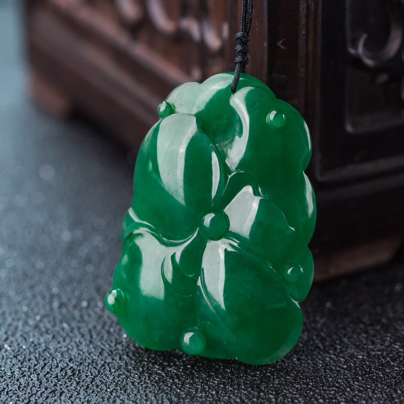 糯种深绿翡翠吊坠-红掌柜