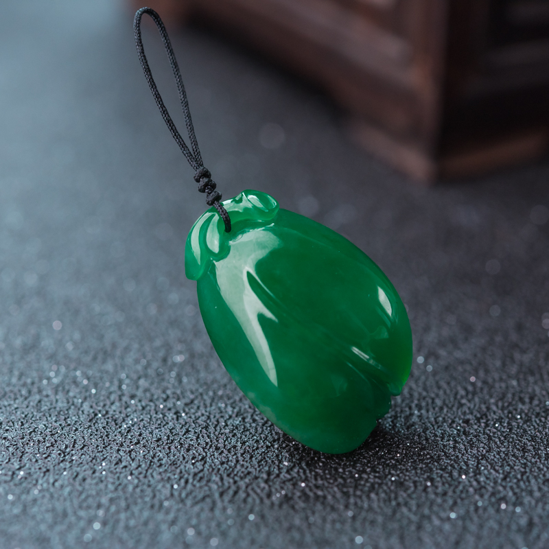 糯种深绿翡翠吊坠-红掌柜
