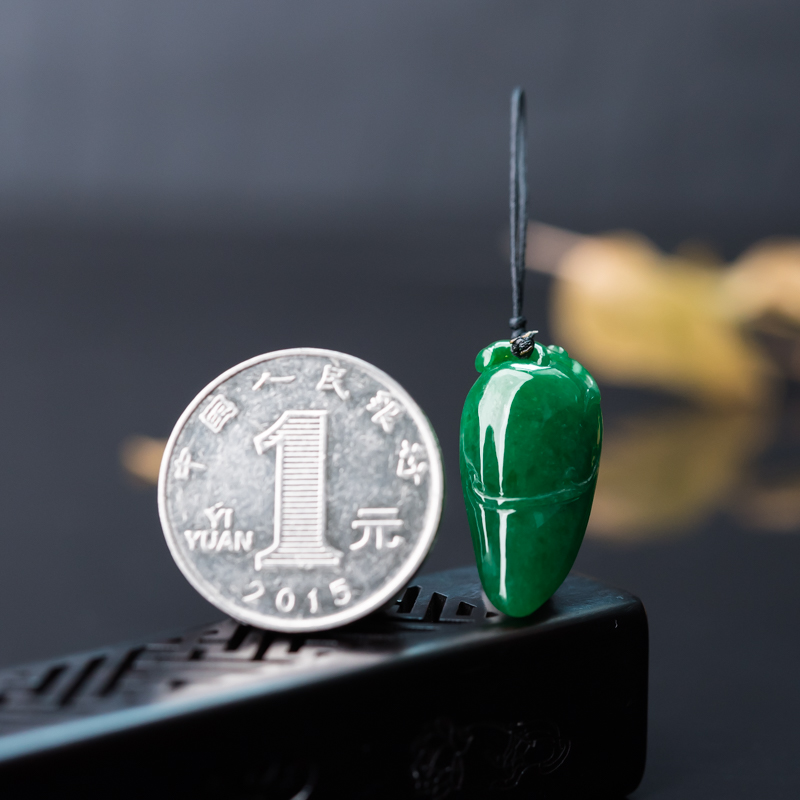糯种深绿翡翠吊坠-红掌柜