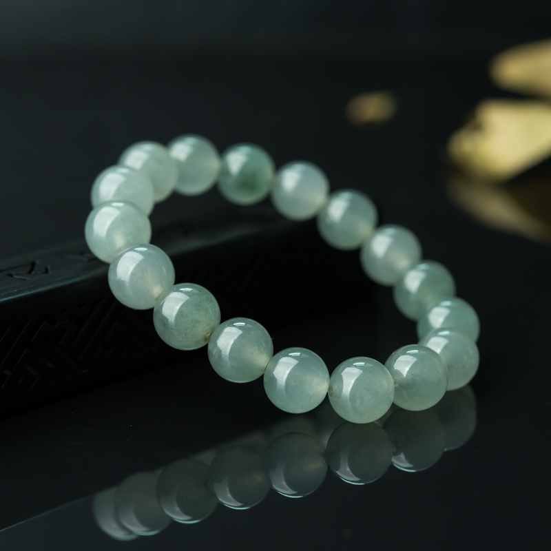 缅甸冰种灰绿翡翠手串-红掌柜