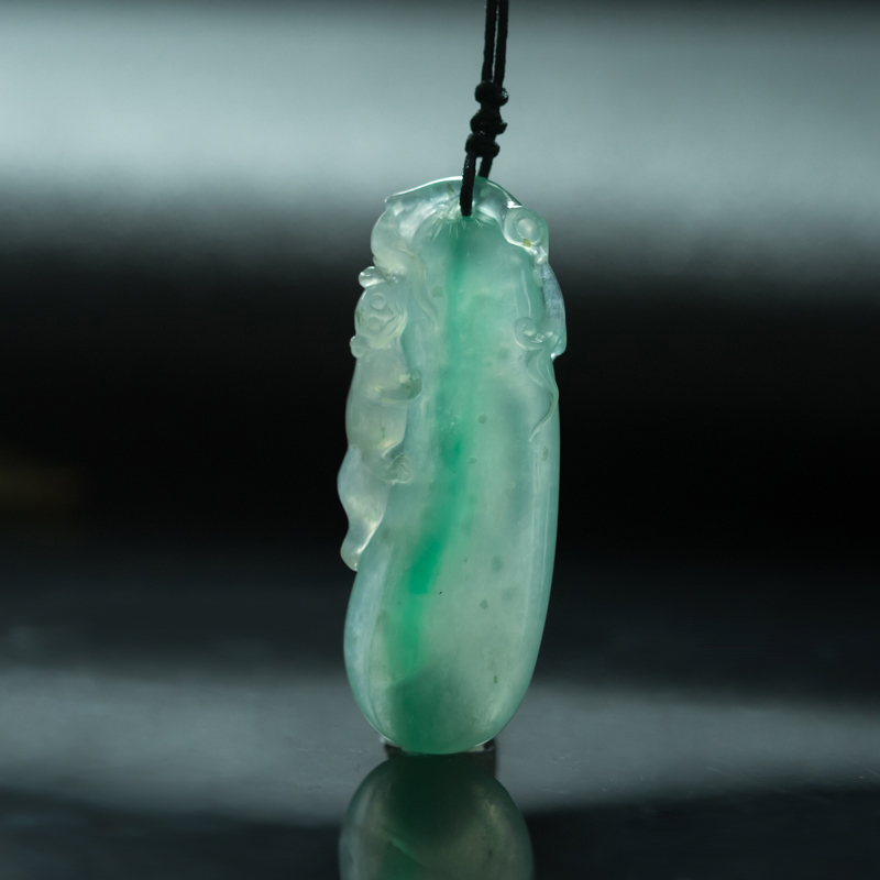  缅甸翡翠福瓜吊坠-红掌柜