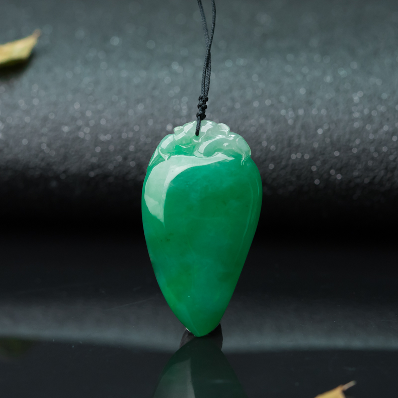 糯种翠绿翡翠辣椒吊坠-红掌柜