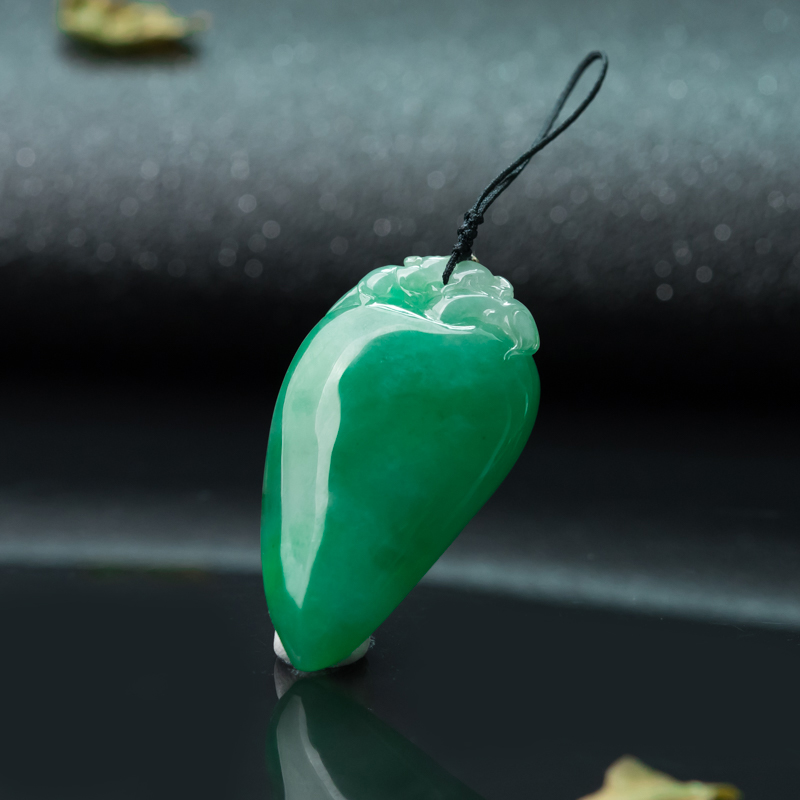 翠绿翡翠辣椒吊坠-红掌柜
