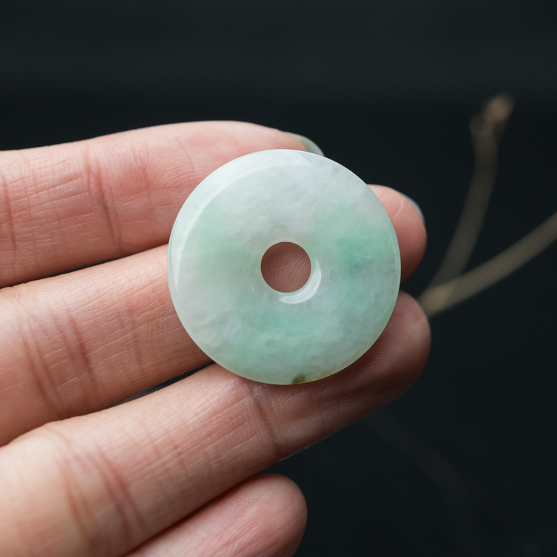 缅甸天然糯冰种飘翠翡翠吊坠-红掌柜