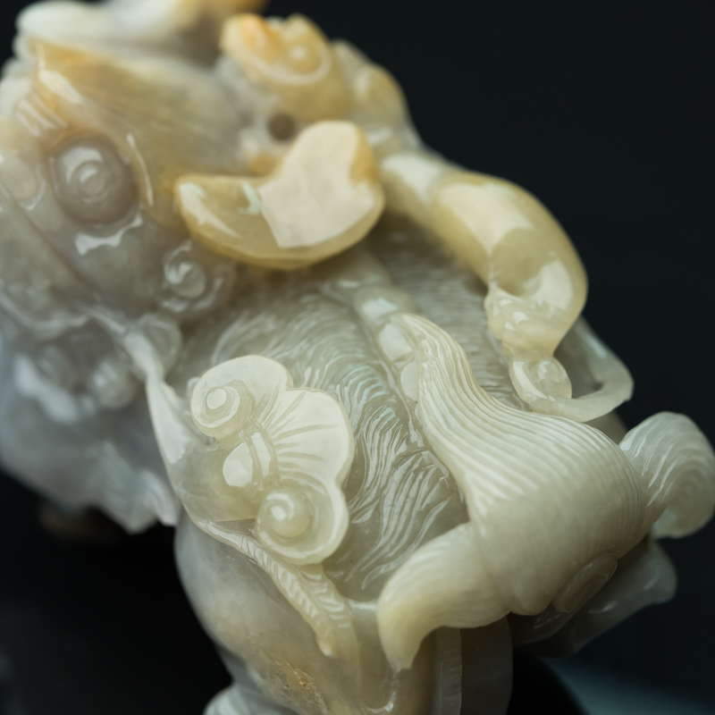 缅甸天然糯种俏色翡翠手把件-红掌柜