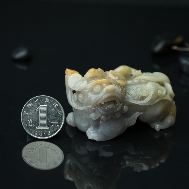 糯种俏色翡翠手把件-红掌柜