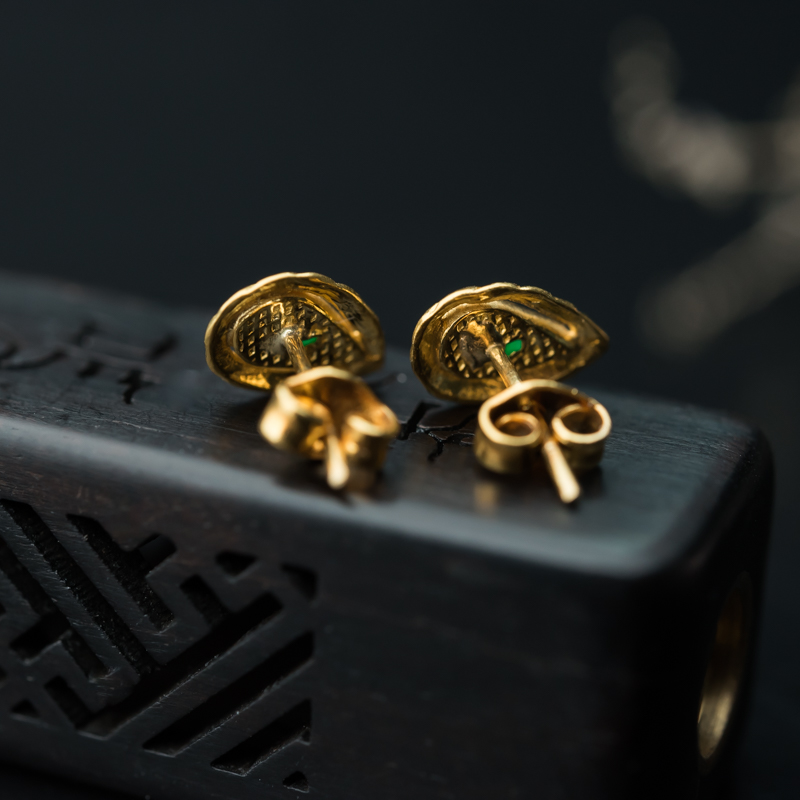 缅甸天然翠绿翡翠耳钉-红掌柜