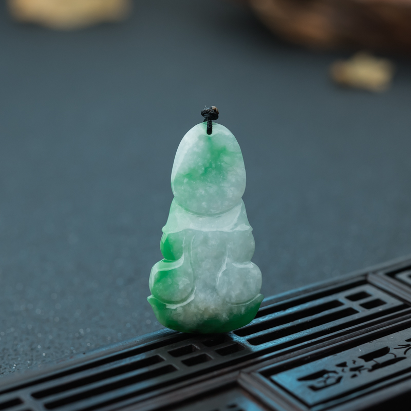 翡翠观音吊坠-红掌柜