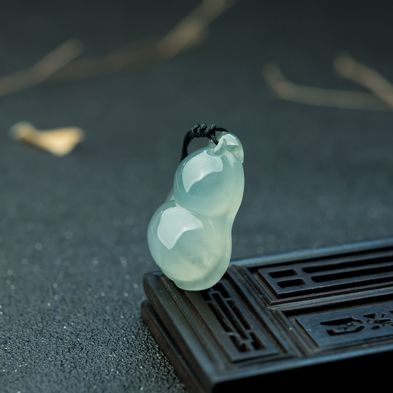天然缅甸冰种晴水翡翠吊坠-红掌柜