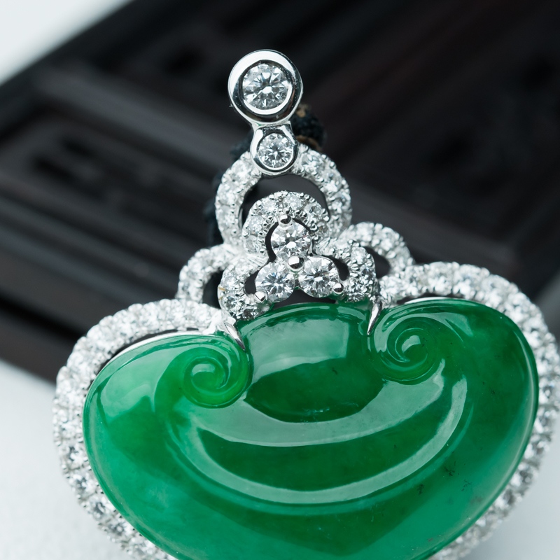 缅甸天然糯冰种翡翠如意吊坠-红掌柜