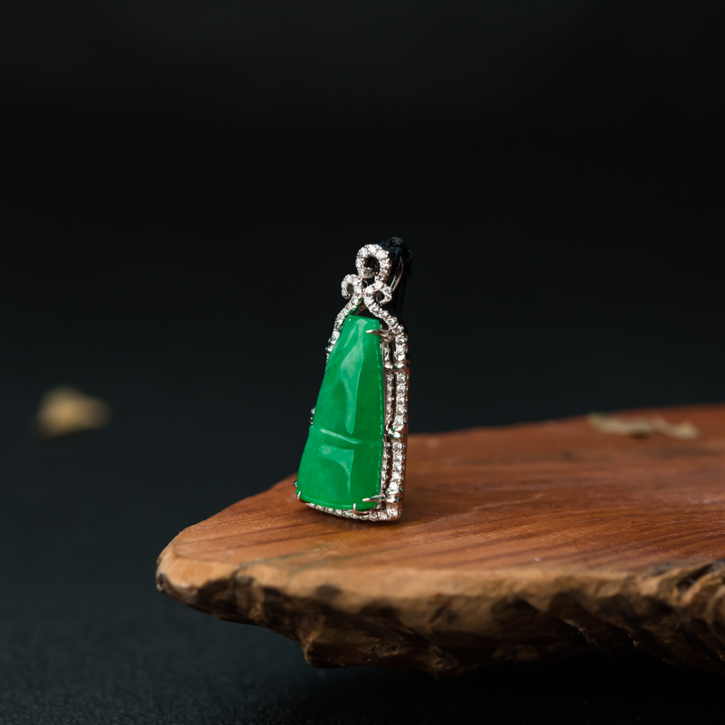 天然糯种阳绿翡翠节节高升吊坠-红掌柜